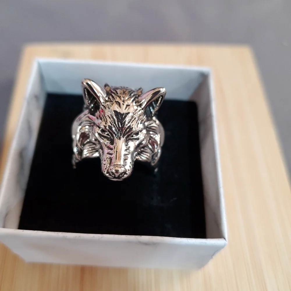 Vintage Wolf's Head Ring